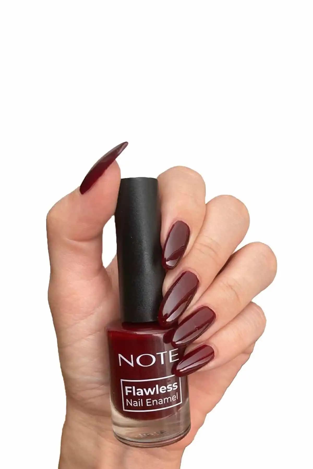 Alix Avien Bordo Oje 22 ve Note Cosmetics Nail Flawless Oje 11 Karşılaştırması 2