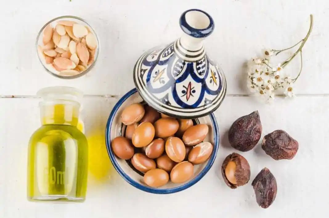 Argan Yağı Fayda ve Etkileri: Doğal Güzellik Sırrı ve Kozmetik Kullanım Rehberi