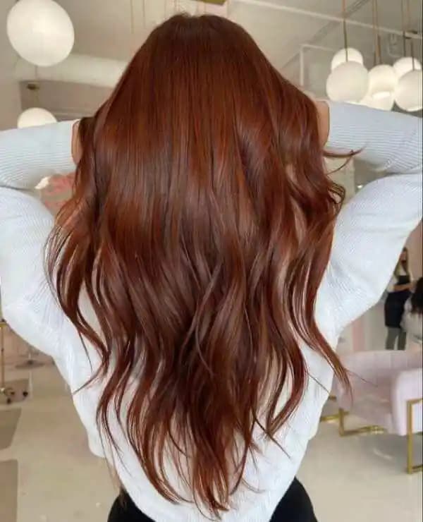 Bakır Kızıl Kahve Saç Rengi Rehberi: Doğal ve Çekici Görünüm İçin İpuçları