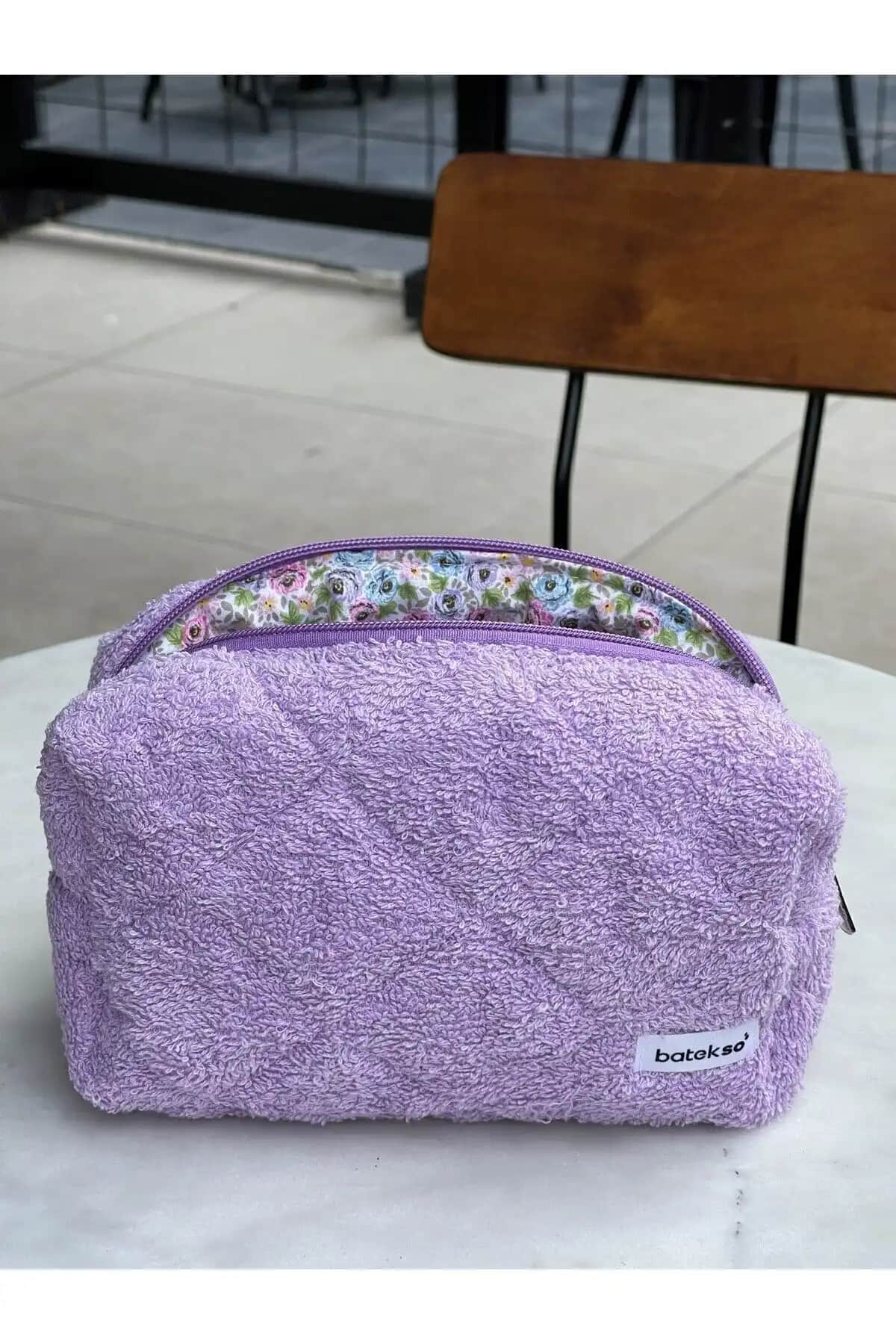 Batekso Lila Havlu Makyaj Çantası Büyük Boy Şık ve Çok Yönlü Kullanım İçin Uygun