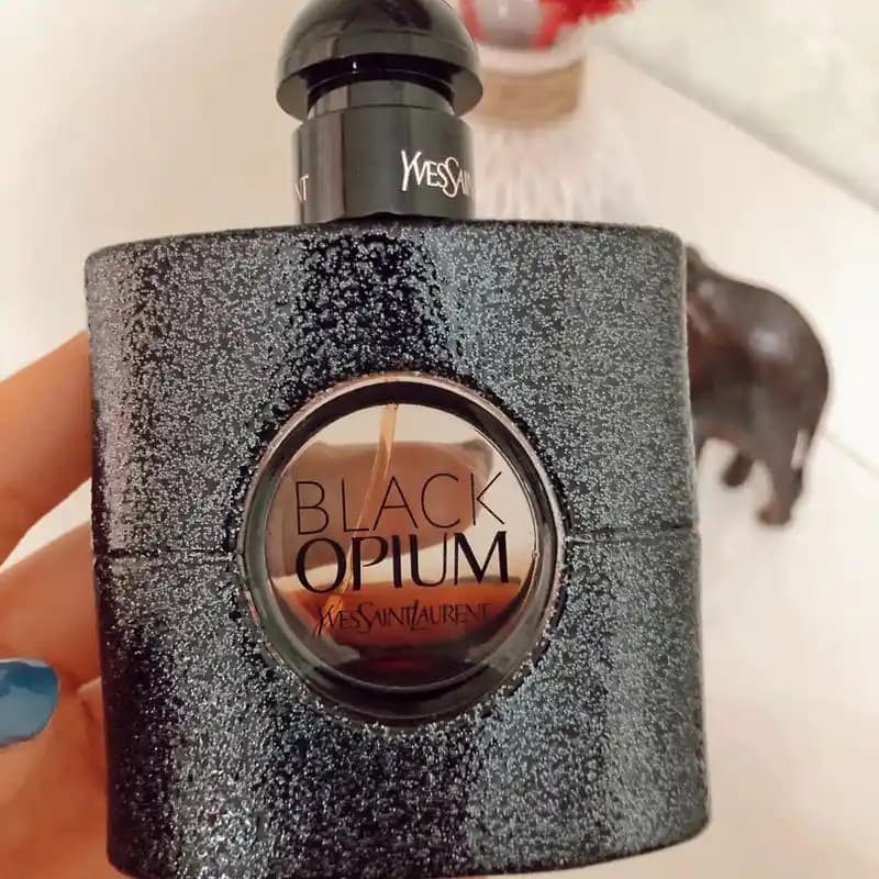 Black Optimum Bayan Parfüm İçeriği ve Özellikleri Modern Kadınlar İçin