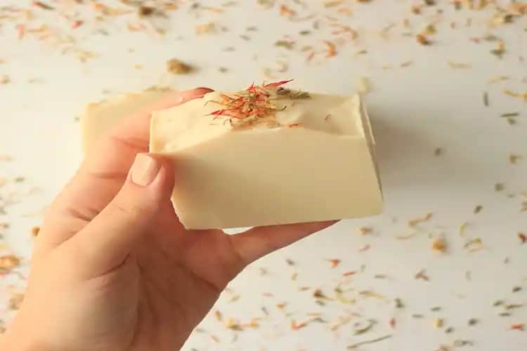 Bulaşık Sabunu Nedir, Kozmetik ve Temizlikteki Yeri Hakkında Detaylı Bilgi