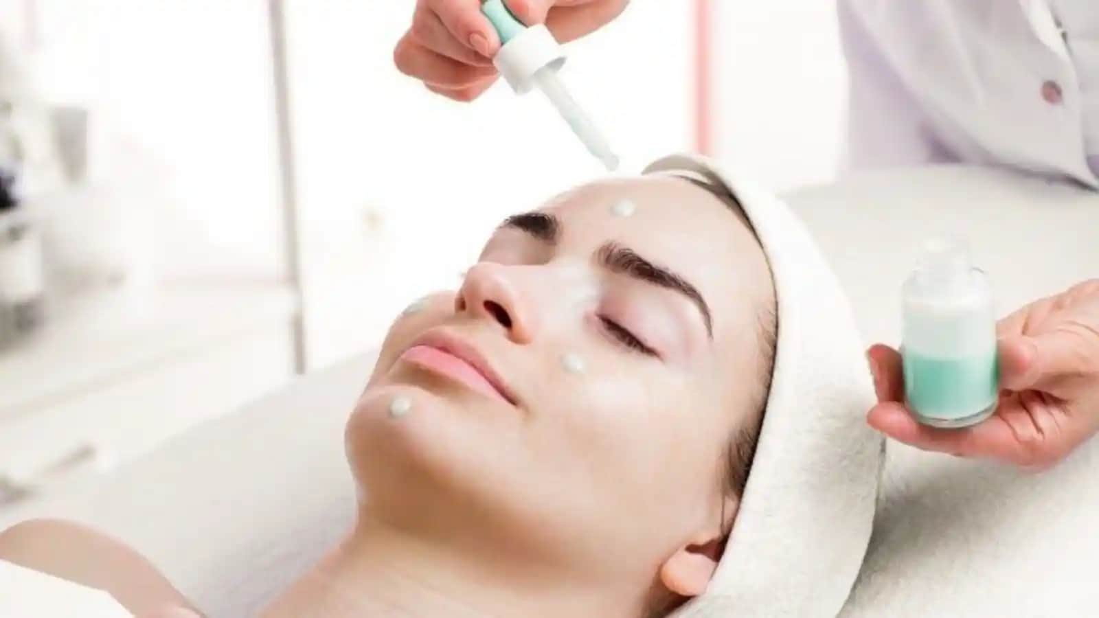 Cilt Analizi Nasıl Yapılır? Profesyonel ve Evde Yöntemlerle Cilt Sağlığınızı Koruyun