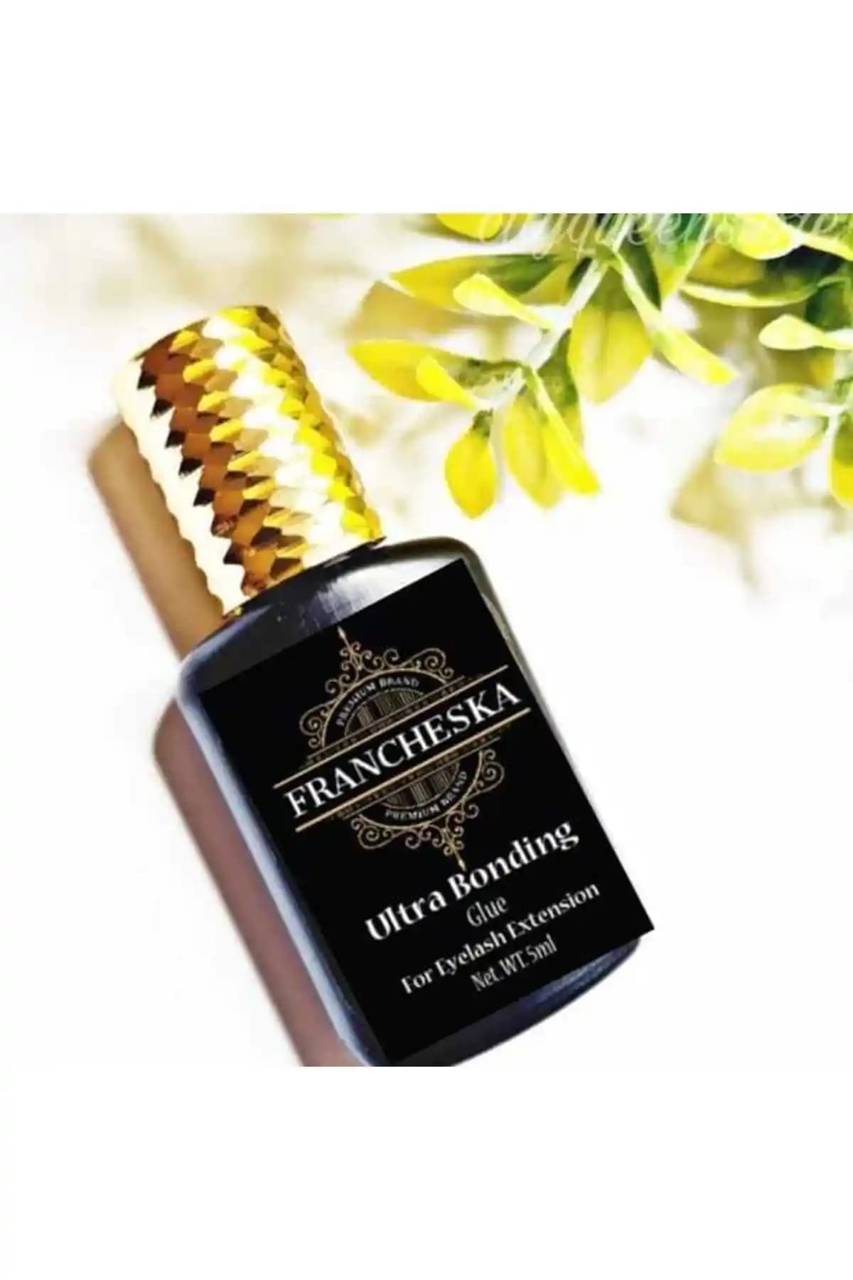 Francheska Kirpik Yapıştırıcıları Karşılaştırması: Kalıcılık, Güç ve Kullanım Kolaylığı