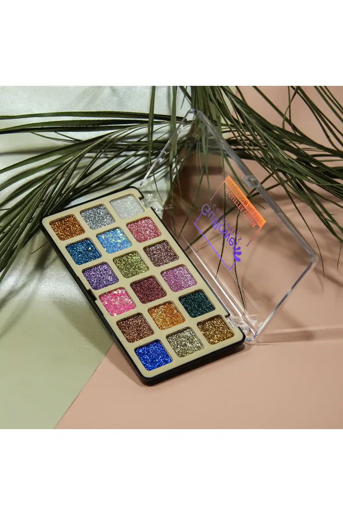 GulFlower ve Rival Beauty Glitter Göz Farı Paletleri Karşılaştırması