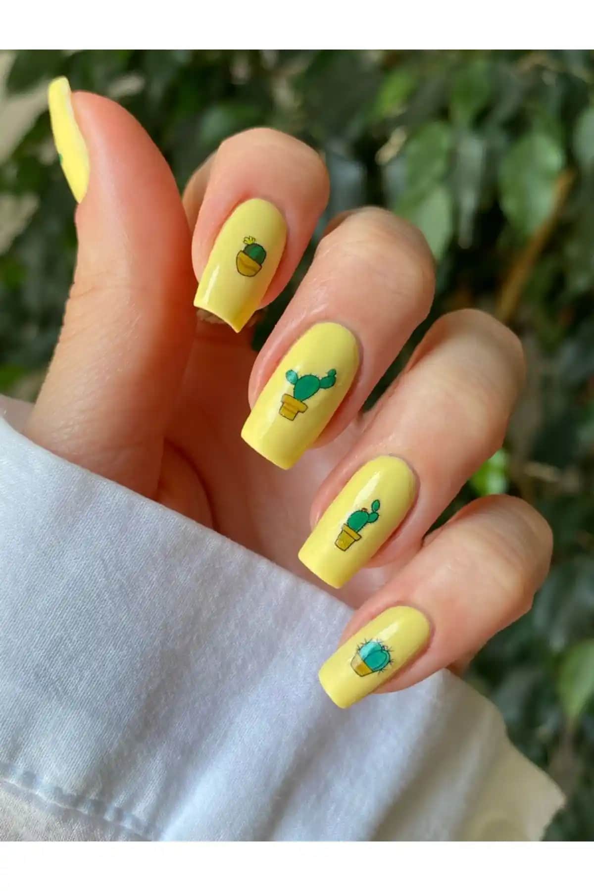 Kaktüs Tırnak Dövmesi: Kolay ve Pratik Doğa Temalı Tırnak Süsleme Çözümü