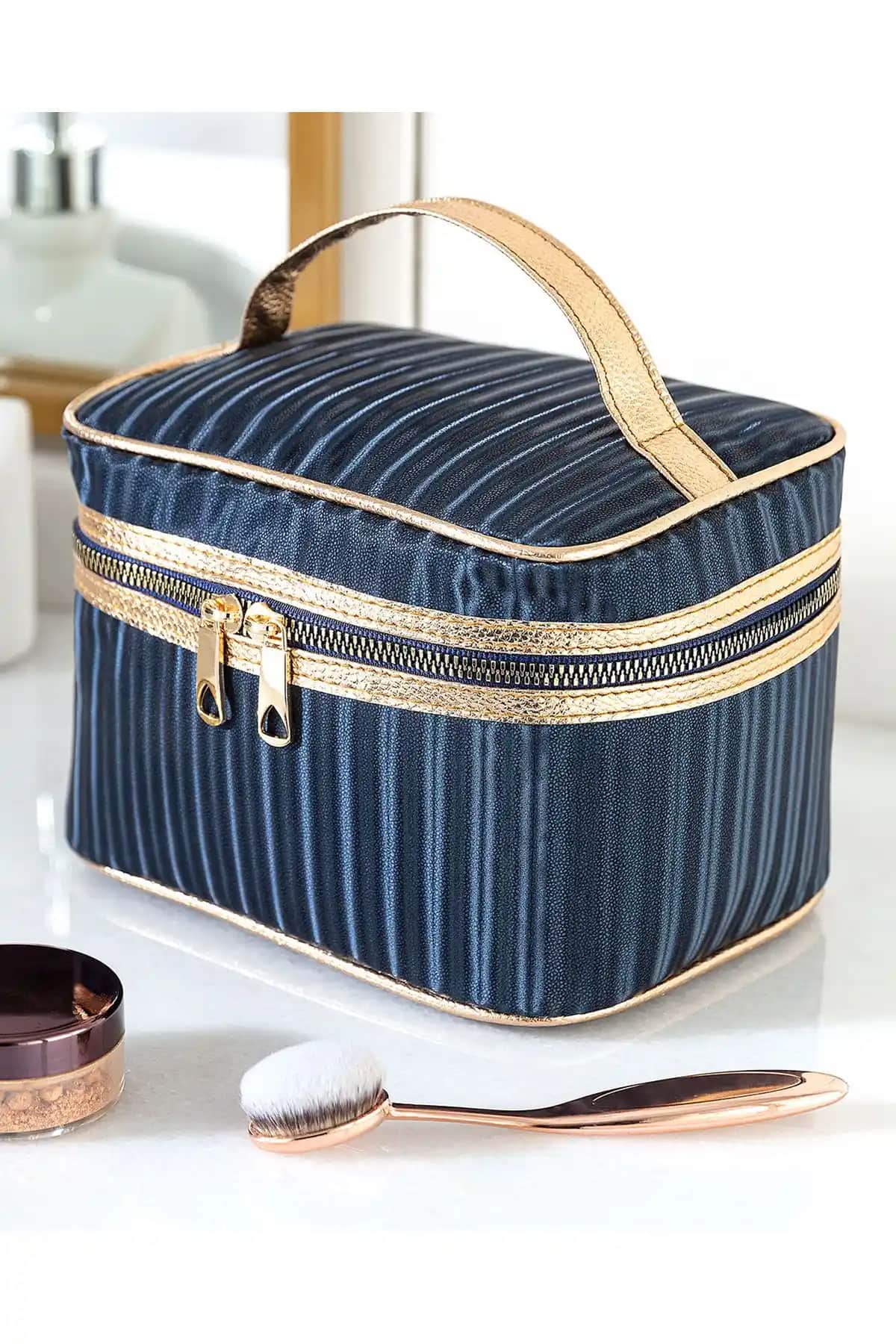 Madame Coco Charlise Makyaj Çantası: Şık ve İşlevsel Tasarım ile Seyahat ve Günlük Kullanım