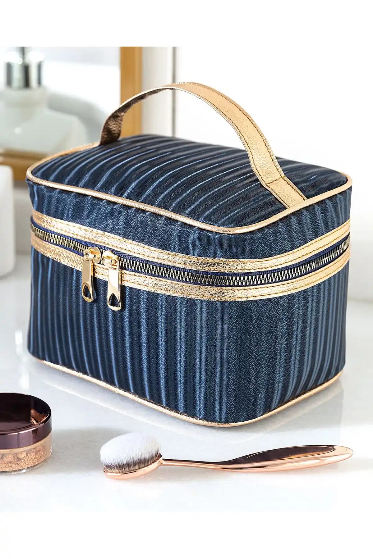 Madame Coco Charlise Makyaj Çantası: Şık ve İşlevsel Tasarım ile Seyahat ve Günlük Kullanım