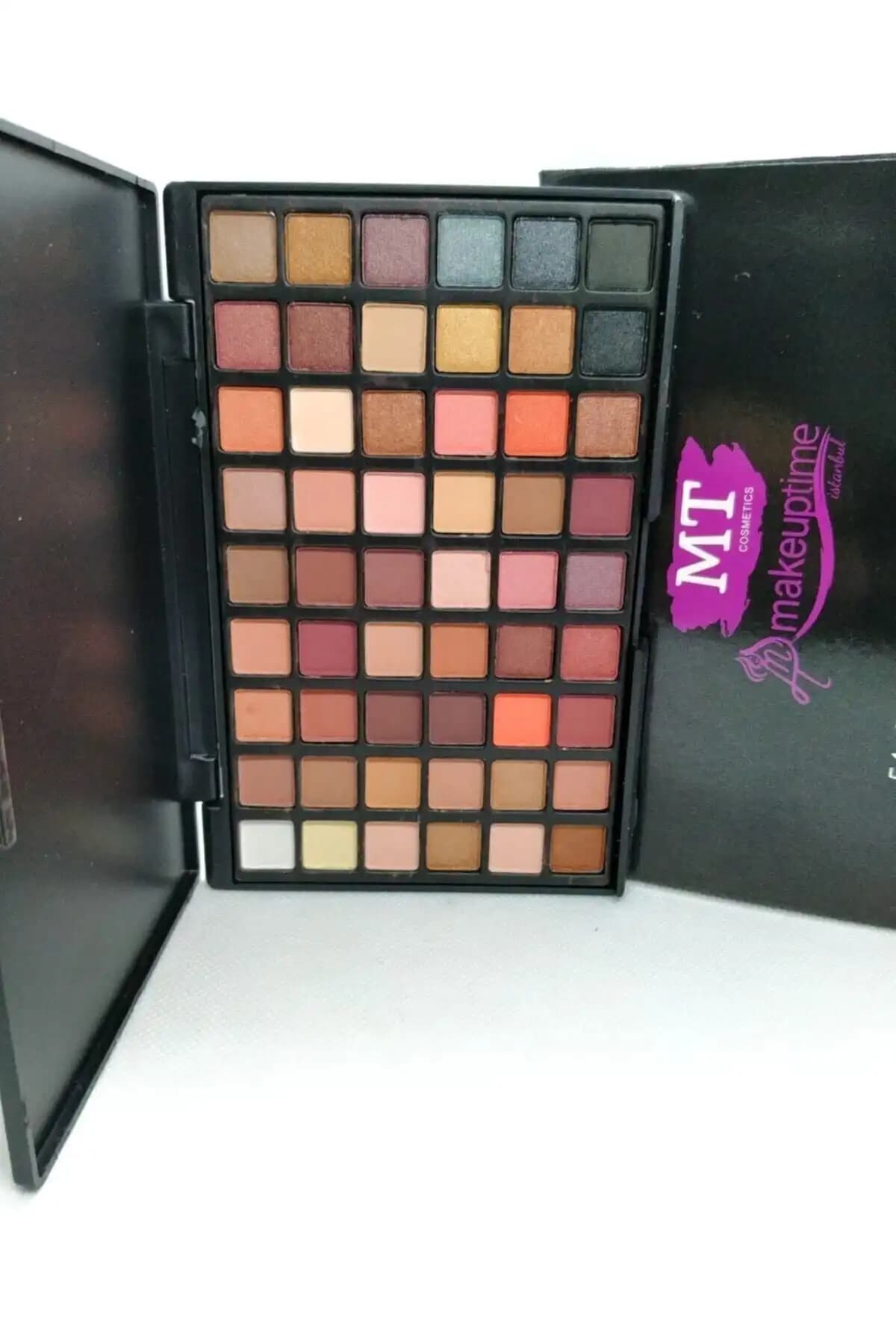 Makeuptime ve Tikatti 54'lü Göz Farı Paletleri Karşılaştırması 1