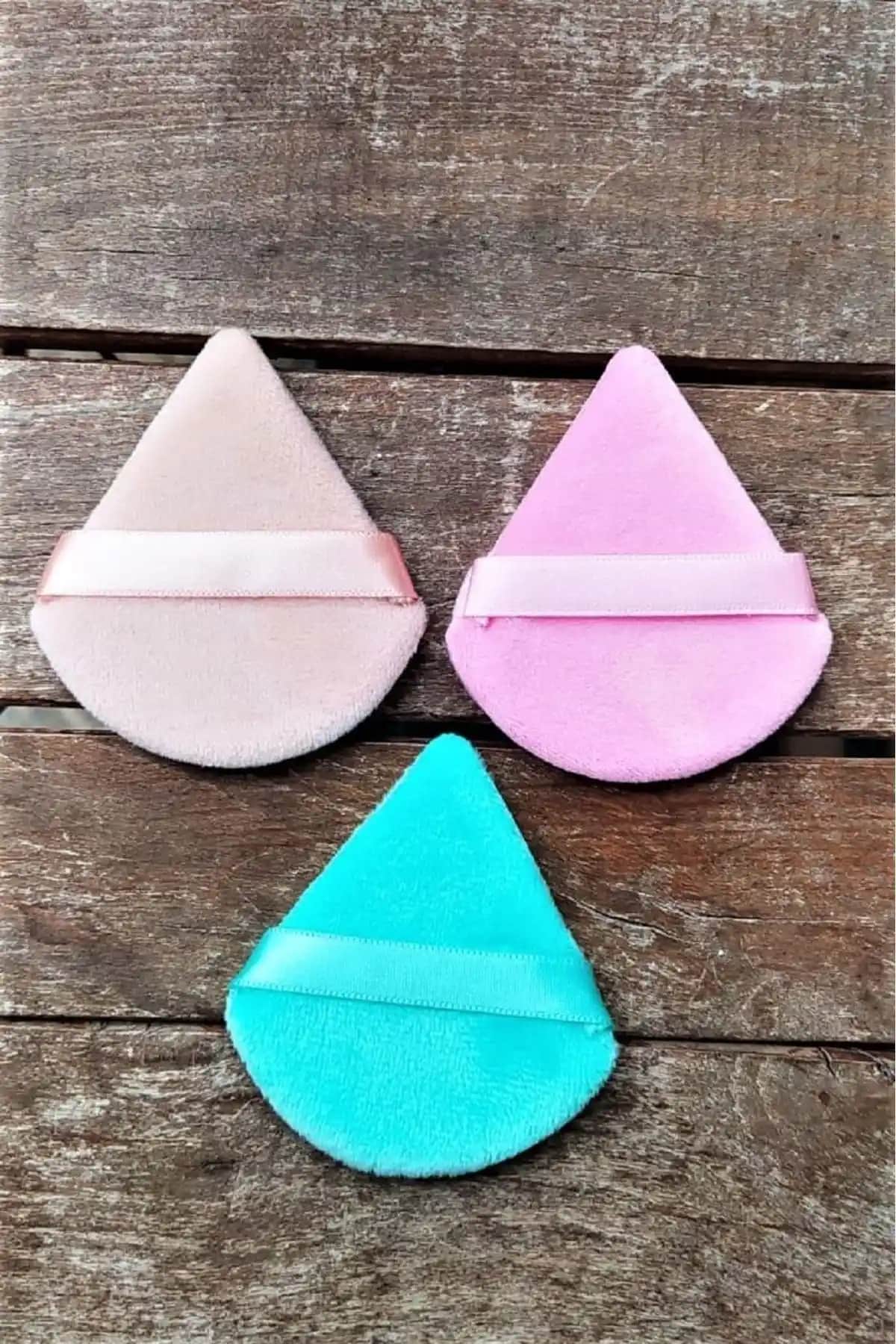 Makyaj Süngeri Karşılaştırması: Monicatiime OCN Pudra Ponpon ve Muggio Parmak Süngeri