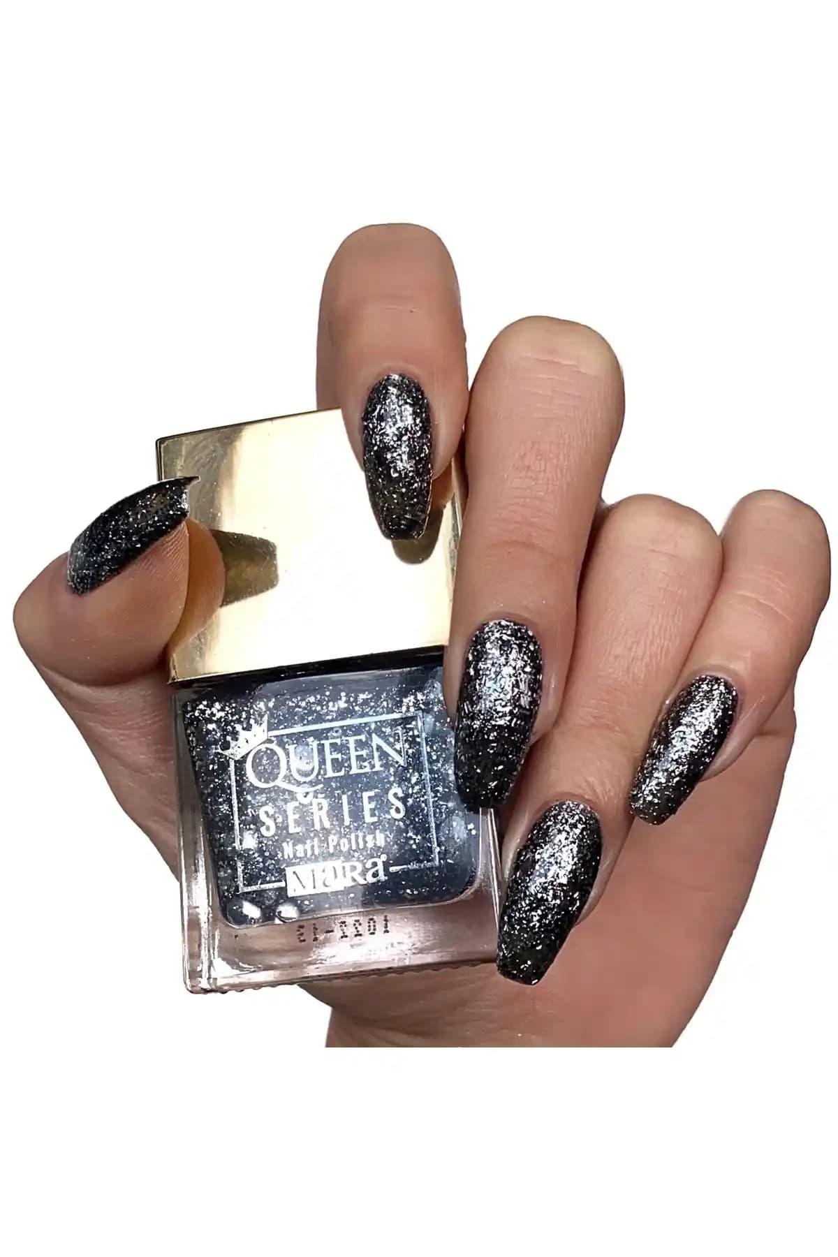 Mara Queen Serisi Oje Karşılaştırması: Caterina mı Mathilda mı Daha Uygun