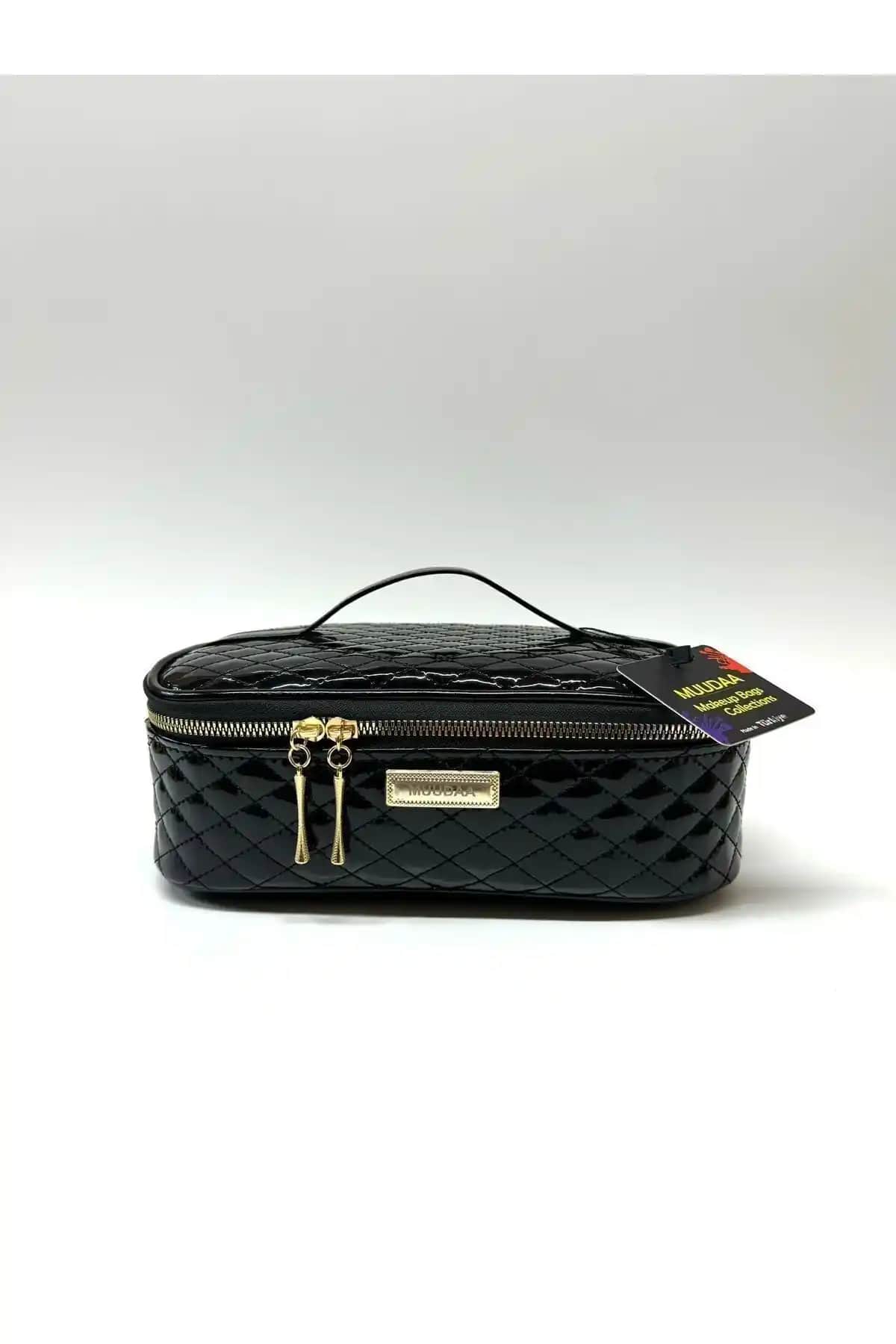 Modern ve Dayanıklı Siyah Kadın Makyaj Çantası - Şıklık ve Fonksiyonellik Bir Arada