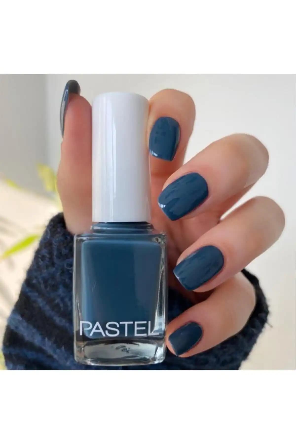 Nail Master M880 ve Pastel Oje 237 Karşılaştırması: Kalıcılık ve Görünüm Özellikleri 2