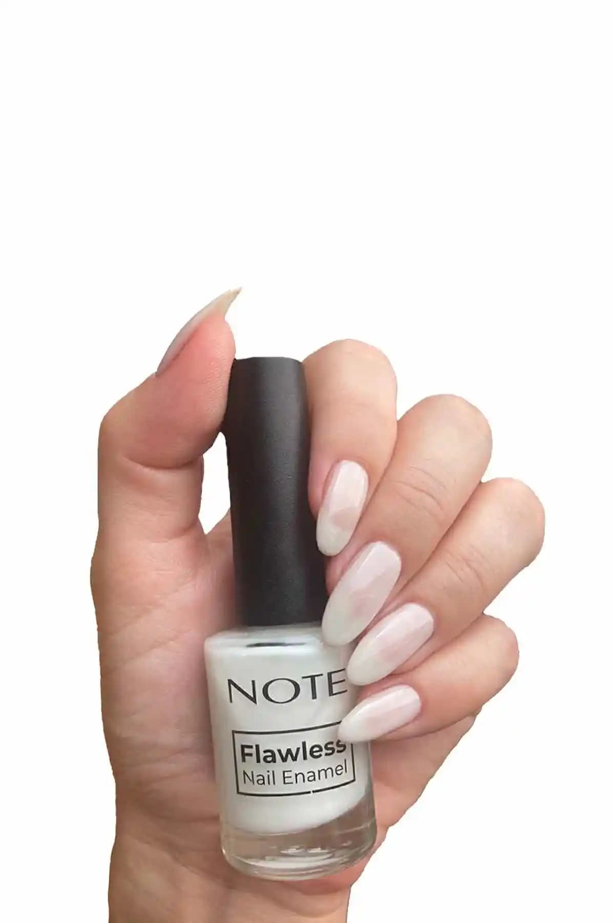 Note Cosmetics Nail Flawless 21 Whisper White Beyaz Oje Kalıcı ve Hızlı Kuruyan Ürün