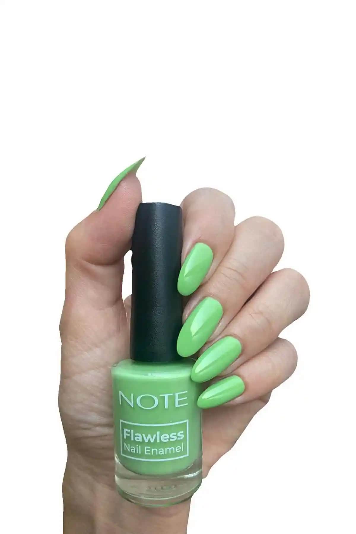 Note Cosmetics Nail Flawless Oje 111 Mint Yeşil Renkli Parlak ve Hızlı Kuruyan Tırnak Cilası