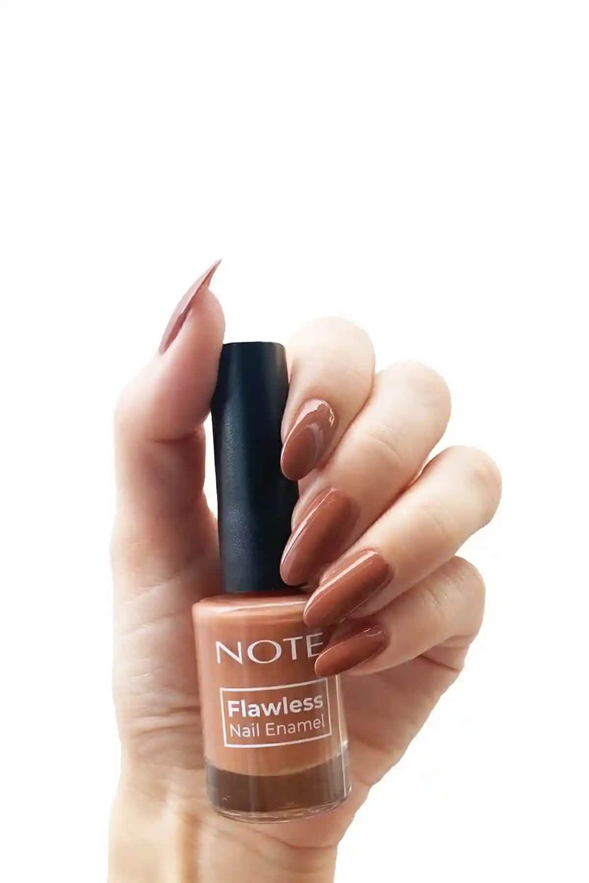 Note Cosmetics Nail Flawless Serisi 54 Caramel Nude Oje Doğal ve Şık Görünüm Sağlar