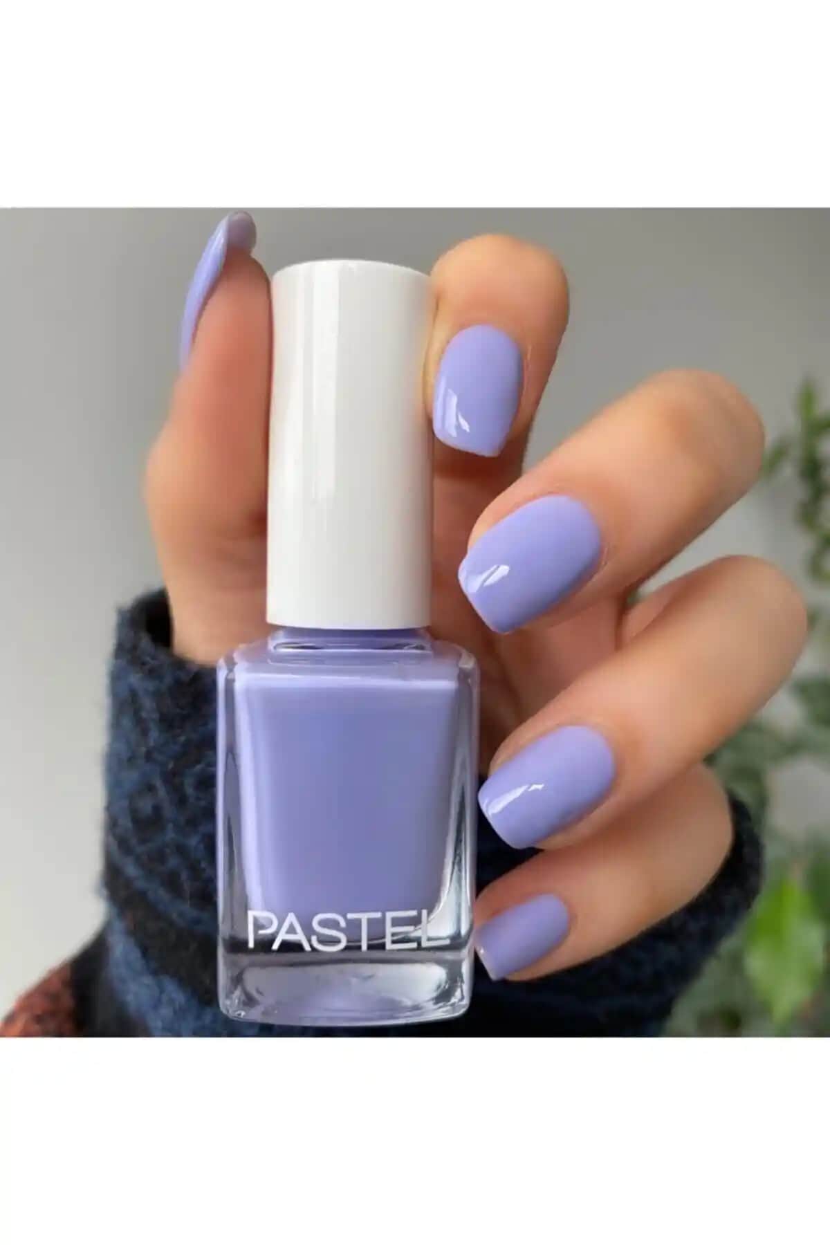 Pastel No:142 Lila Oje – Kalıcı ve Şık Mor Tonu, Uzun Süre Dayanan Mat Görünüm