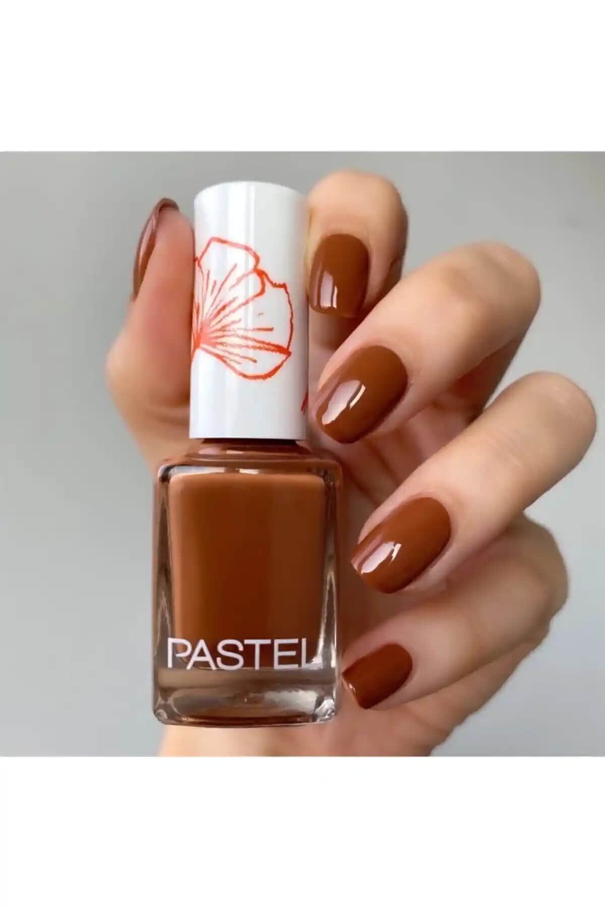 Pastel Oje 333: Uzun Süre Dayanan Parlak ve Şık Tırnak Renkleri