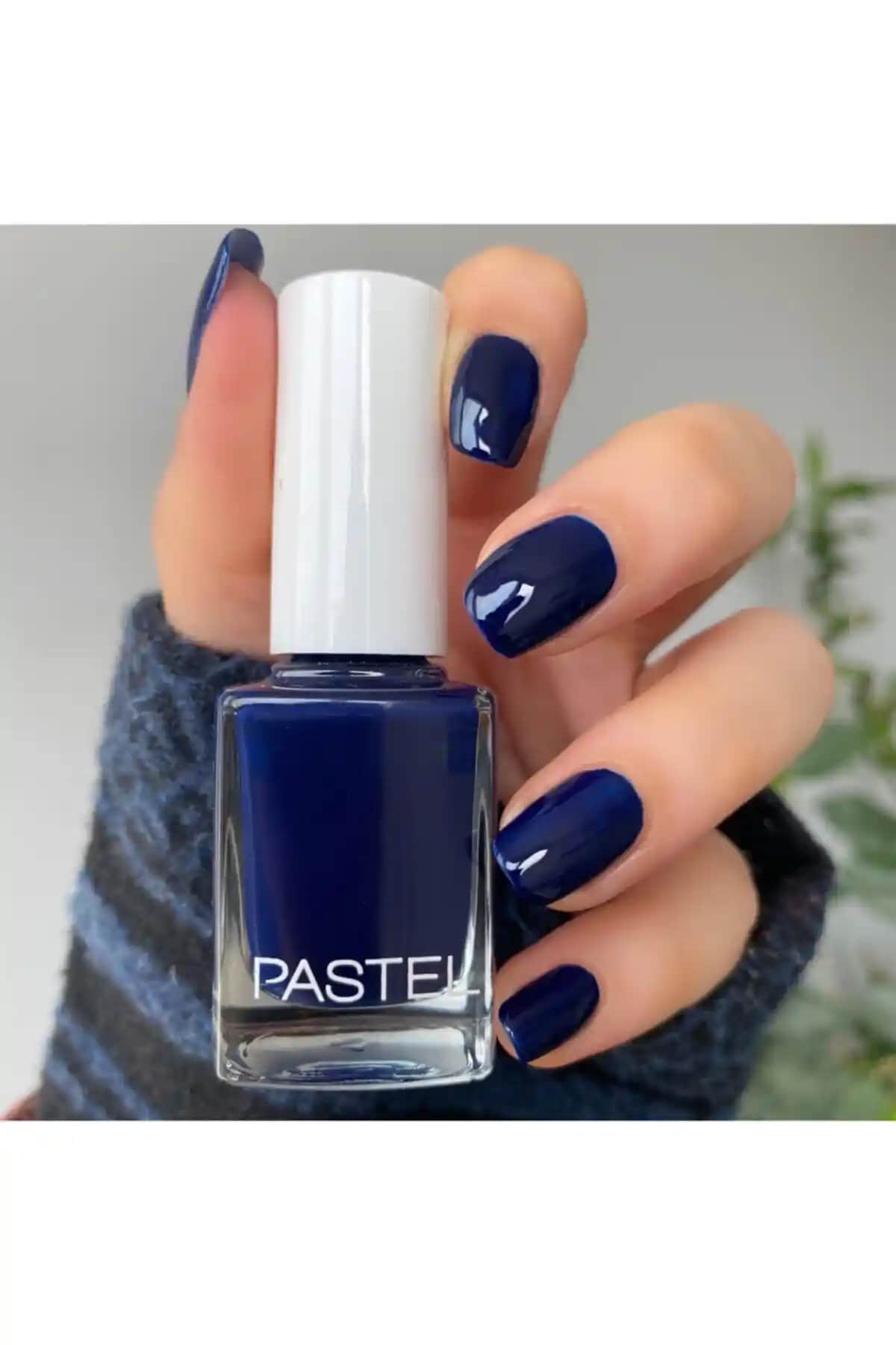 Pastel Oje 63 Mor Renkli Parlak ve Dayanıklı Tırnak Cilası Ürün Özellikleri ve Kullanım Avantajları