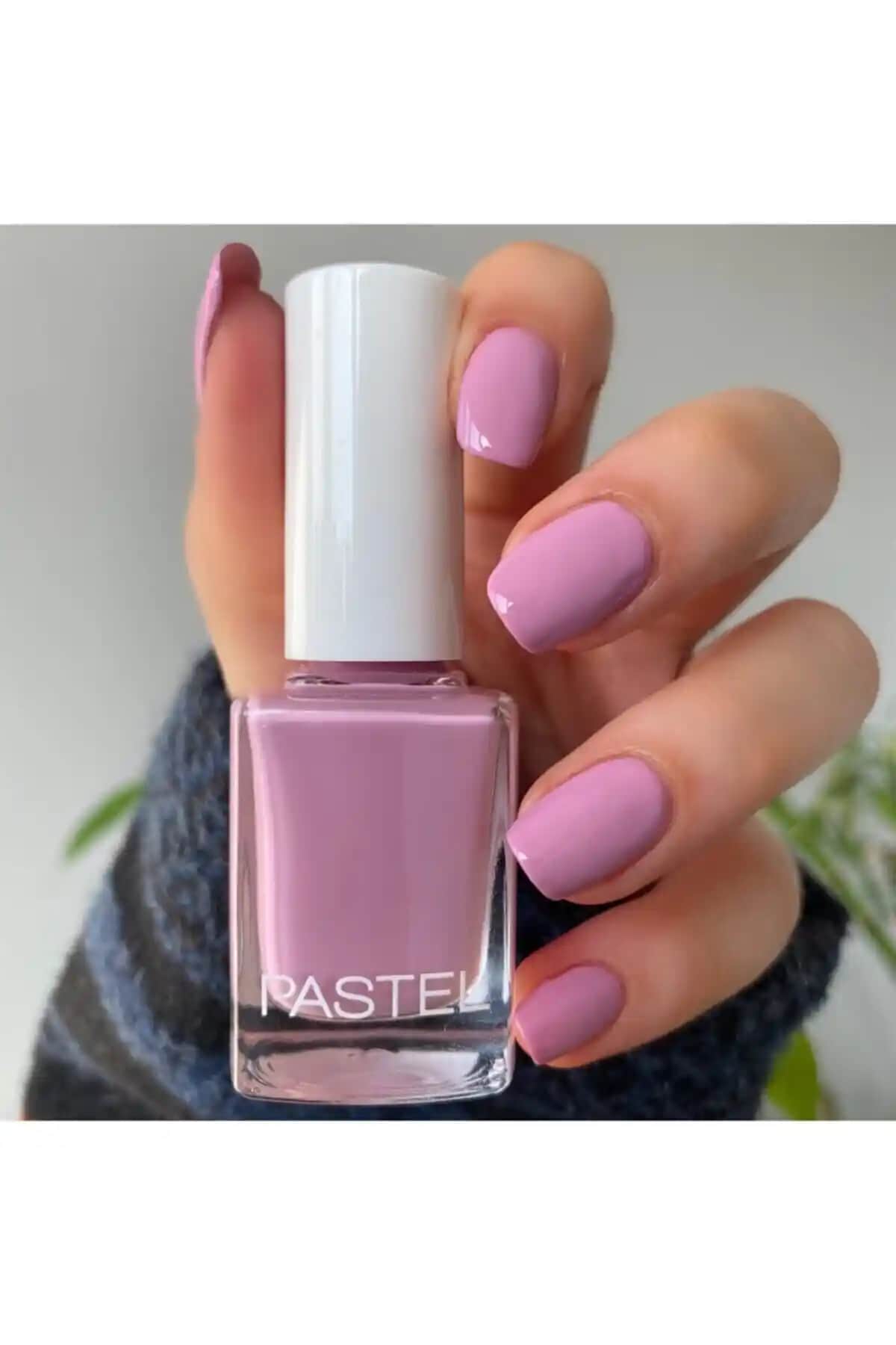 Pastel Oje No: 242 Lavanta Pembe ve No: 43 Karşılaştırması