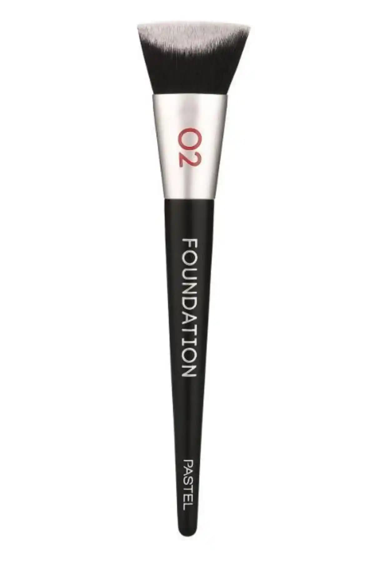 Pastel shpwave Profashion Fondöten Fırçası 02 ile Doğal ve Pürüzsüz Makyaj Uygulaması