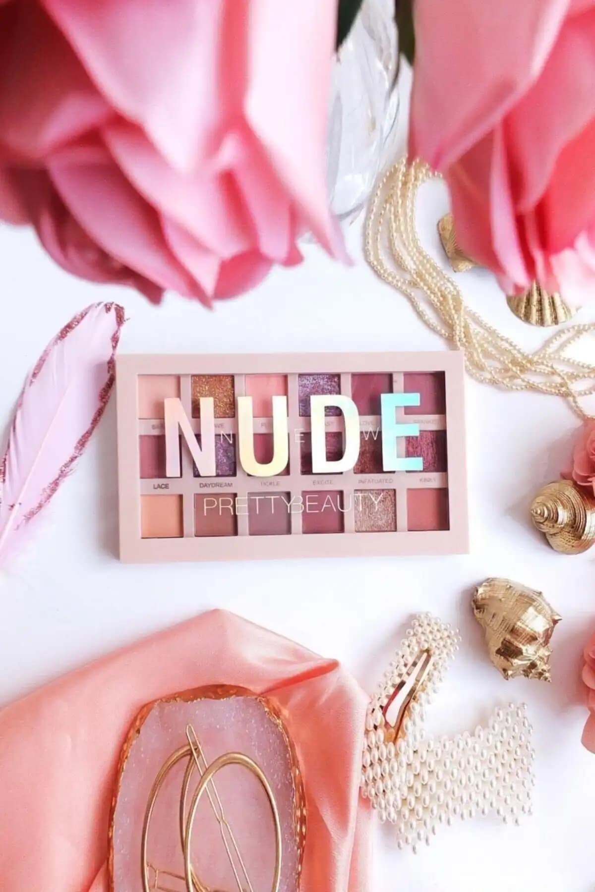 Pretty Beauty Yeni Nude 18'li Göz Farı Paleti ile Profesyonel Makyaj Deneyimi