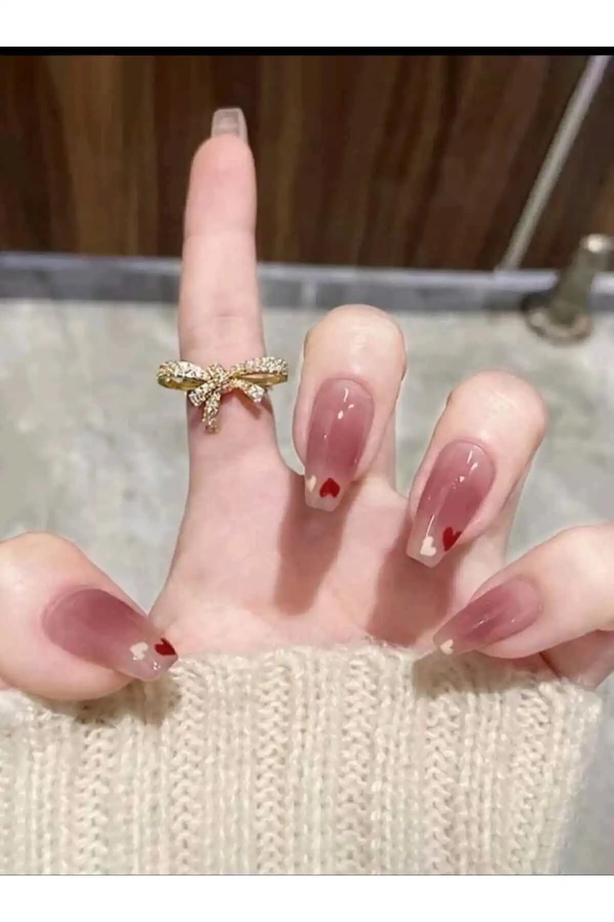 Sheinside 24 Lü Takma Tırnak Setleri: Estetik ve Pratik Makyaj Aksesuarı