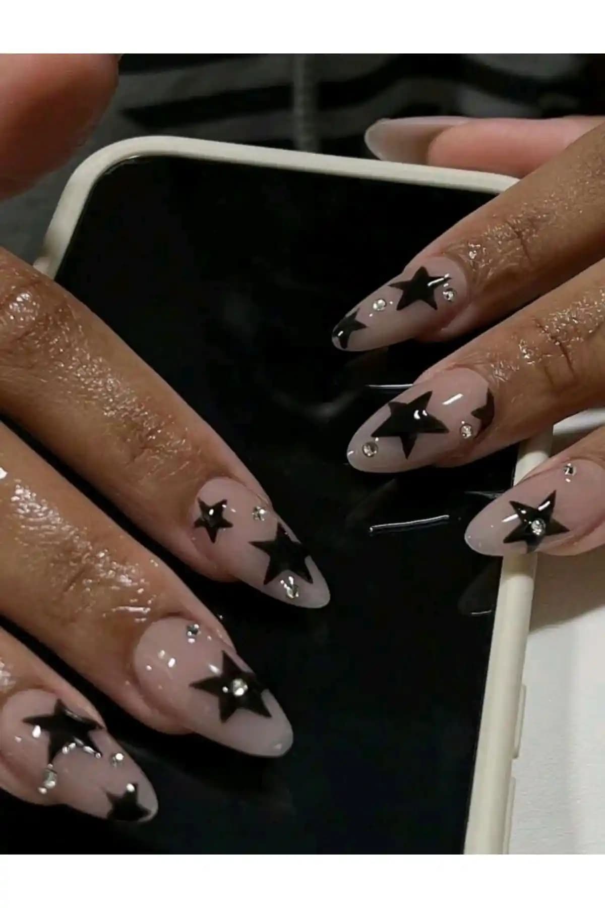 Takma Tırnak Setleri Karşılaştırması: Elnil Butik ve Sybelle Kozmetik Ürünleri