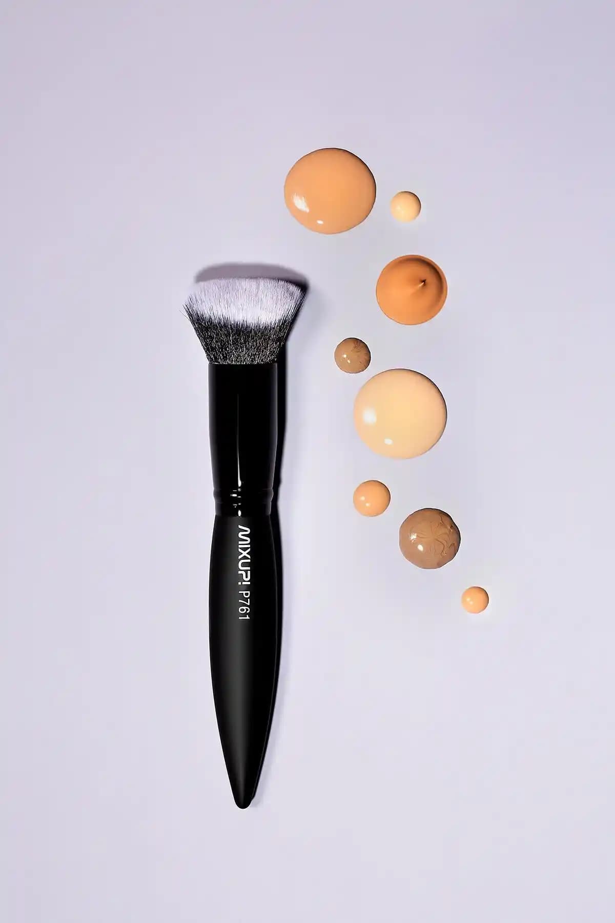 Udmkx 3D Kabuki Fondöten Makyaj Fırçası P761: Dayanıklı ve Pratik Makyaj Uygulaması