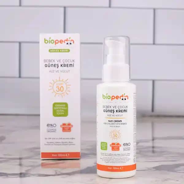 Bebekler İçin Güneş Kremi Seçimi ve Kullanımı Rehberi: Güvenli Koruma için İpuçları