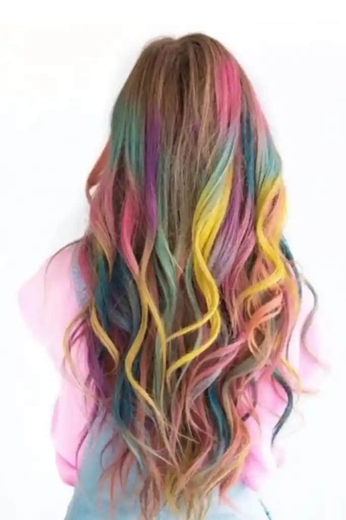 Gri Saç Spreyi Nedir, Nasıl Kullanılır ve En İyi Modeller Hakkında Bilgiler