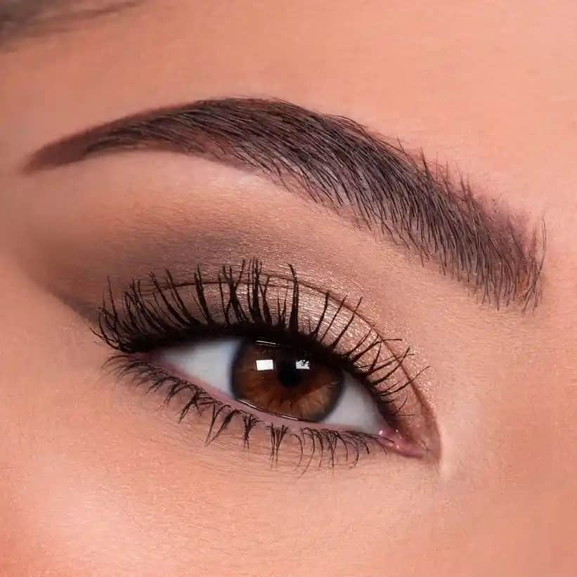 Hafif Makyaj Nasıl Yapılır? Adım Adım Doğal ve Taze Görünüm İçin Rehber