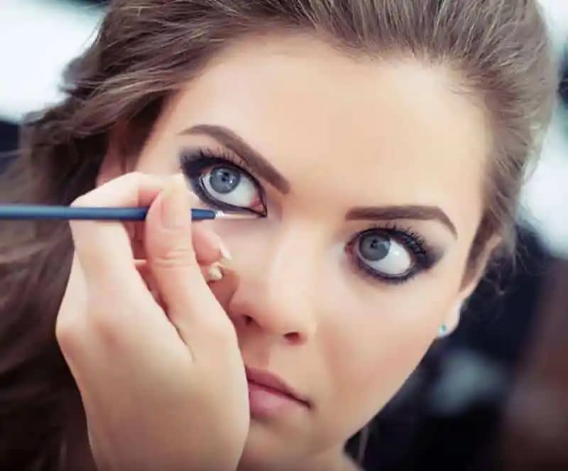 İri Gözler İçin Profesyonel Makyaj Tüyoları ve En Etkili Teknikler