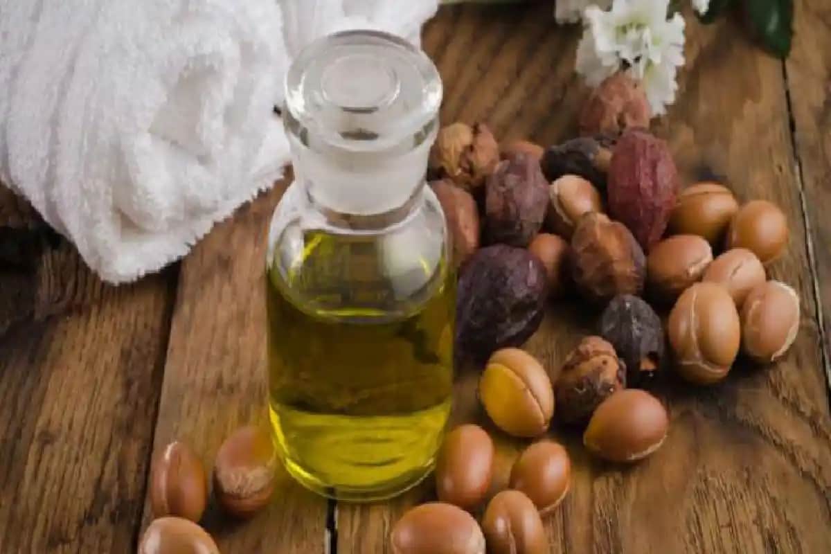 Jojoba Yağının Güzellik ve Sağlık Üzerindeki Faydaları: Doğal Bir Bakım Mucizesi