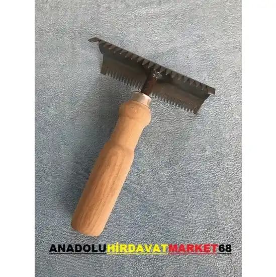 Kaş ve Kirpik Bakımı İçin En İyi Taraklar ve Fırçalar Hakkında Detaylı Rehber