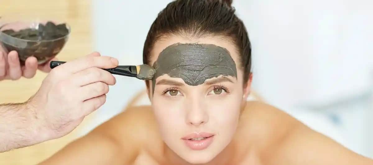 Kil Maskesi ve Sivilce İlişkisi: Doğru Kullanım ve Bilinmesi Gerekenler