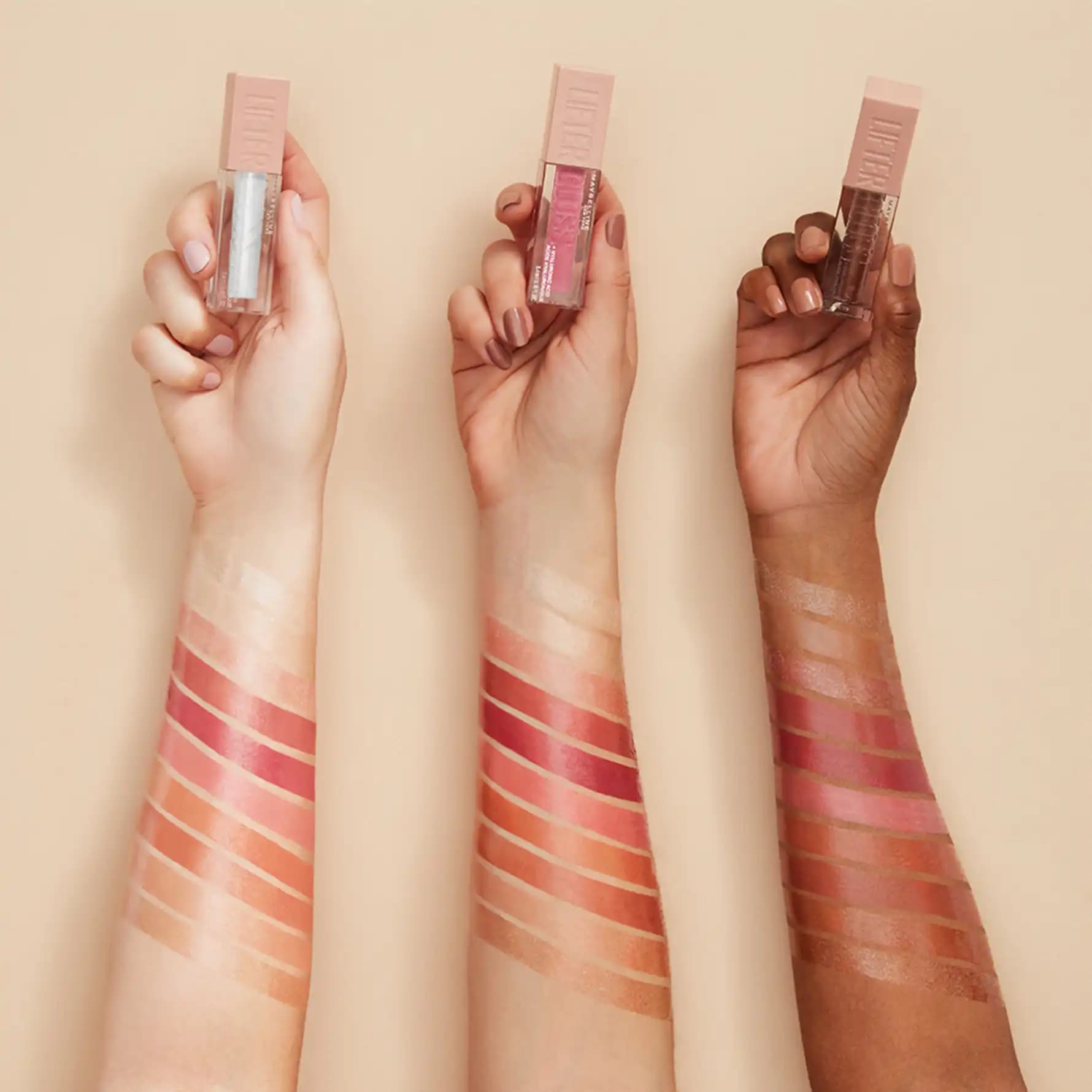 Lifter Gloss Silk: Hyaluronic Acid İçeren Dudak Parlatıcısı ile Doğal ve Parlak Görünüm