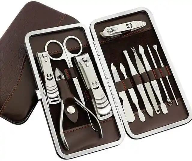 Manikür Seti İçindekiler ve İşlevleri Hakkında Detaylı Rehber