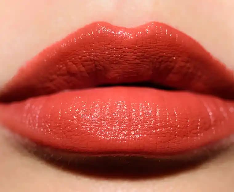 Maybelline Extra Serisi: Uzun Süre Kalıcı ve Yüksek Pigmentasyona Sahip Makyaj Ürünleri