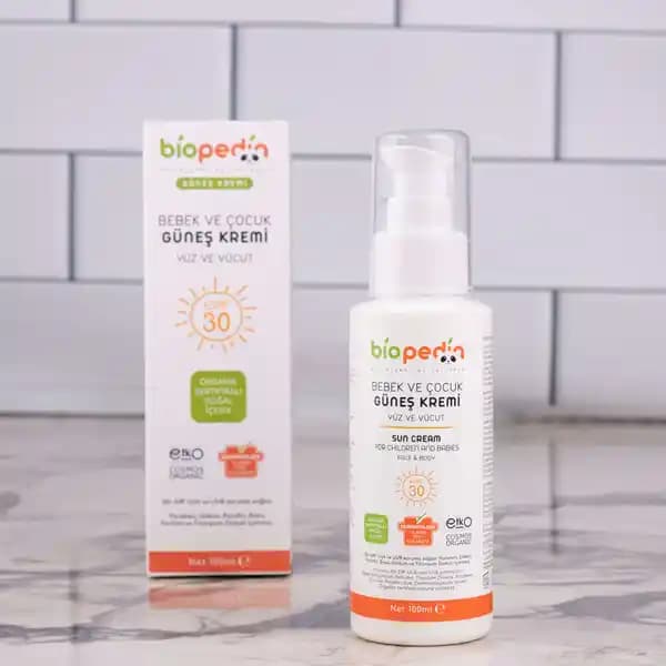 Organik Bebek Güneş Kremi: Hassas Ciltler İçin Güvenli Güneş Koruma Çözümleri