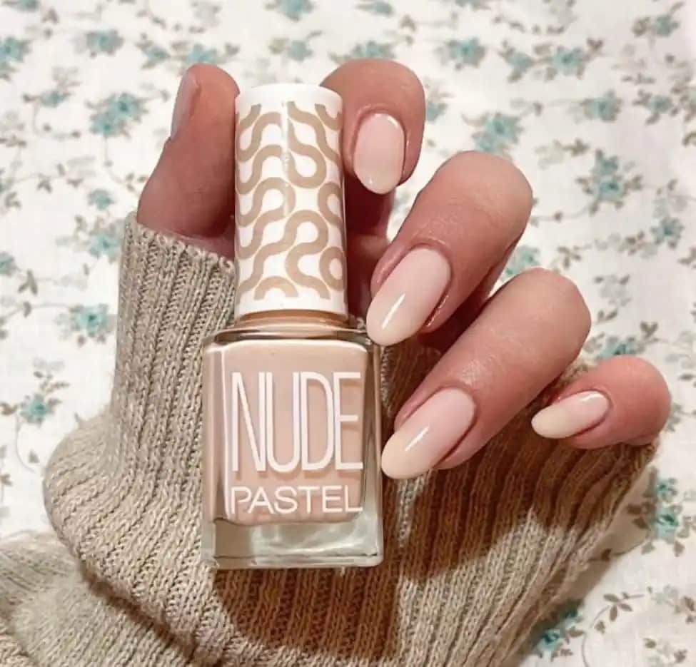 Pastel 751 Rengi Kozmetik ve Sanat Dünyasında Zarif Bir Ton Olarak Öne Çıkıyor