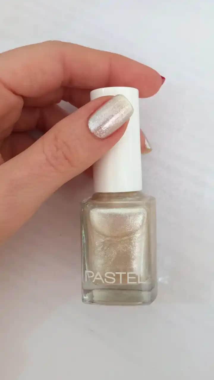 Pastel Oje 249: Zarif ve Şık Renklerle Tırnak Güzelliğinizi Yansıtın
