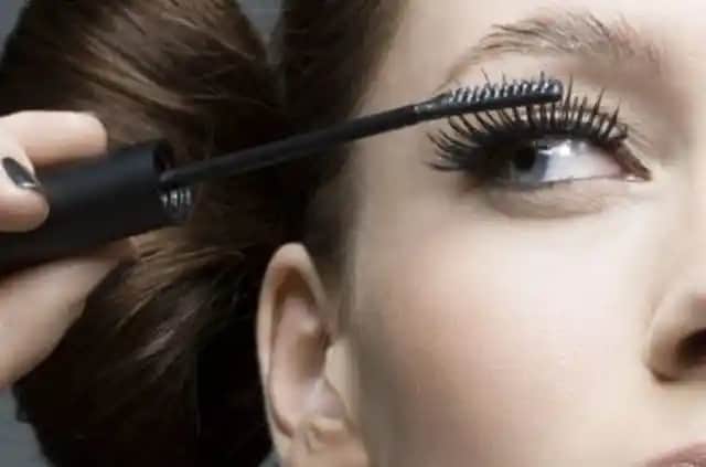 Rimel Ne İşe Yarar Gözleri Vurgulayan Makyajda Kullanımın Önemi ve İpuçları