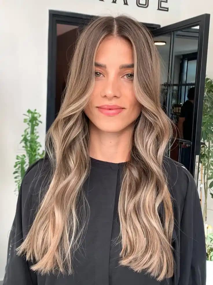 Sandre Saç Rengi Nedir? Doğal ve Şık Görünüm İçin En İyi Tercihler