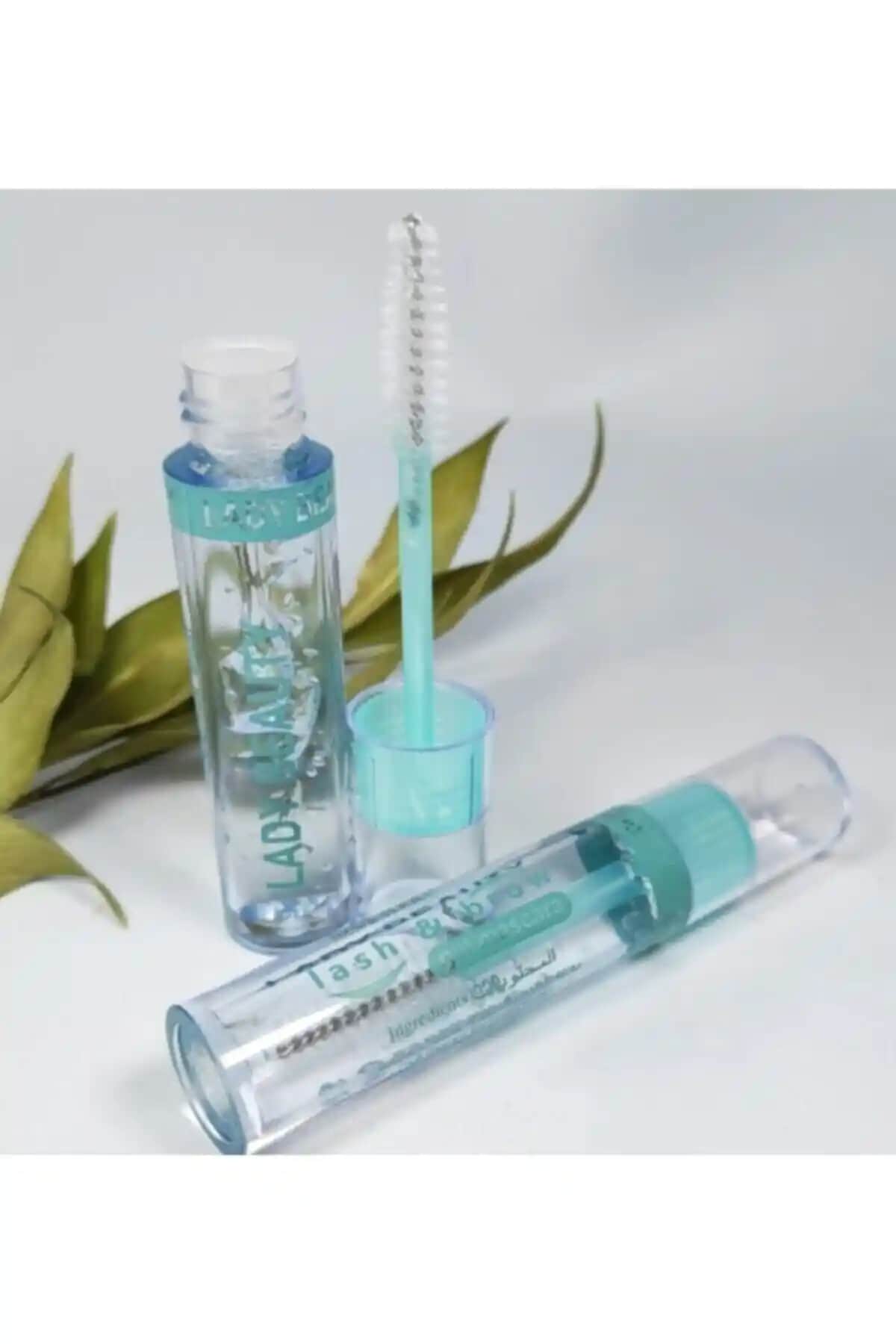 Şeffaf Rimel Nedir ve Doğal Makyajda Kullanım Avantajları Nelerdir