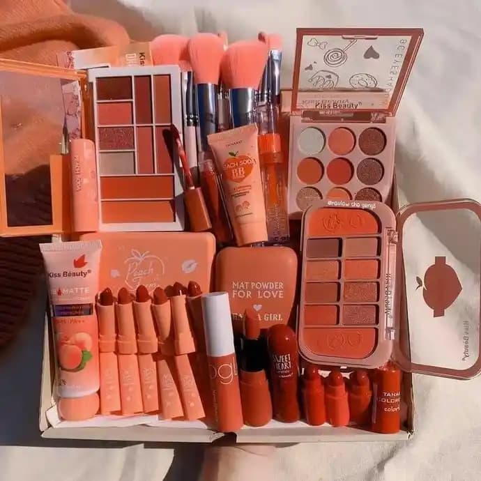 Tarihi Geçmiş Makyaj Malzemeleri Kullanımı ve Cilt Sağlığı Üzerindeki Etkileri