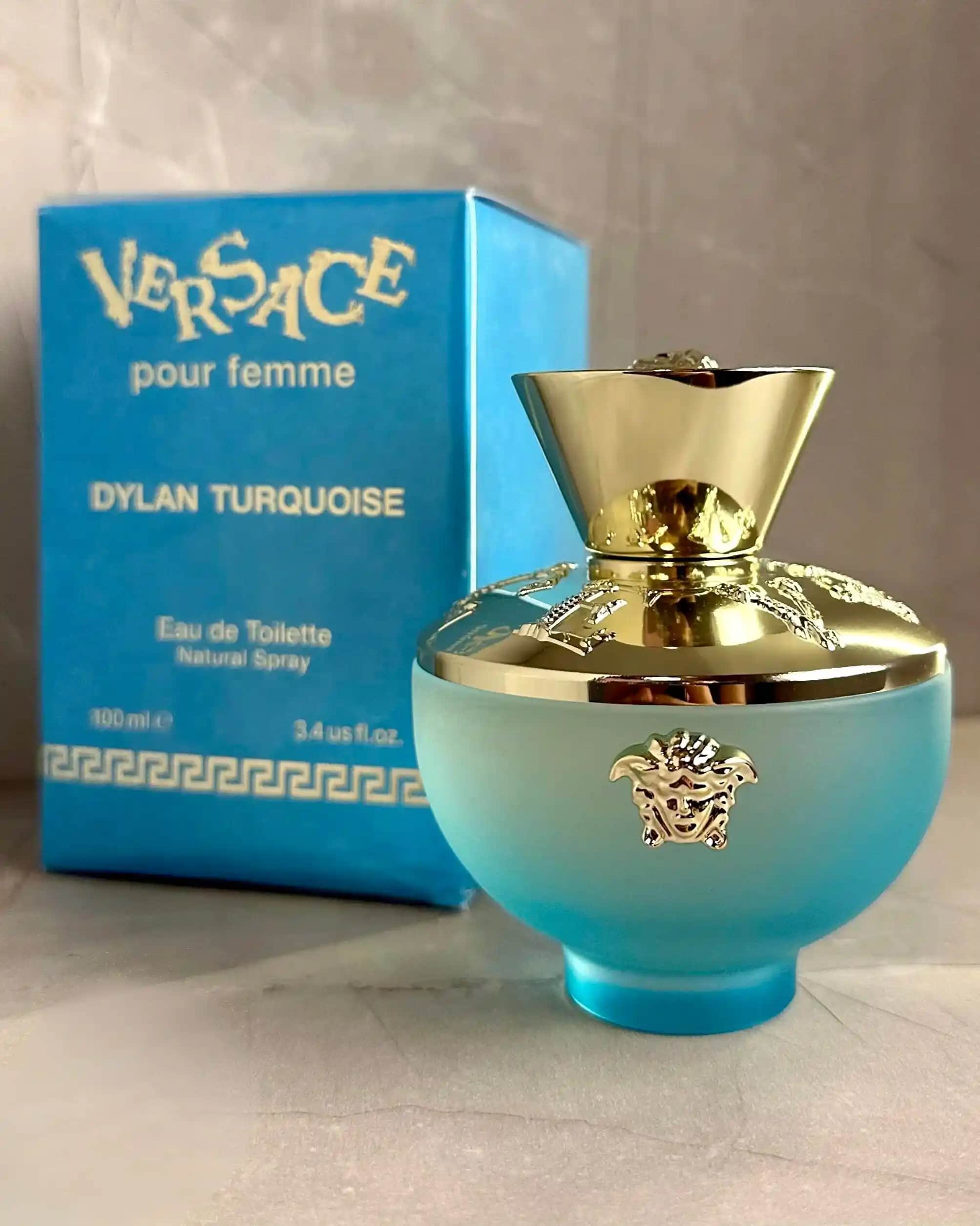 Versace Dylan Turquoise Kadın Parfümü Yaz Enerjisi ve Zarafet Sunar