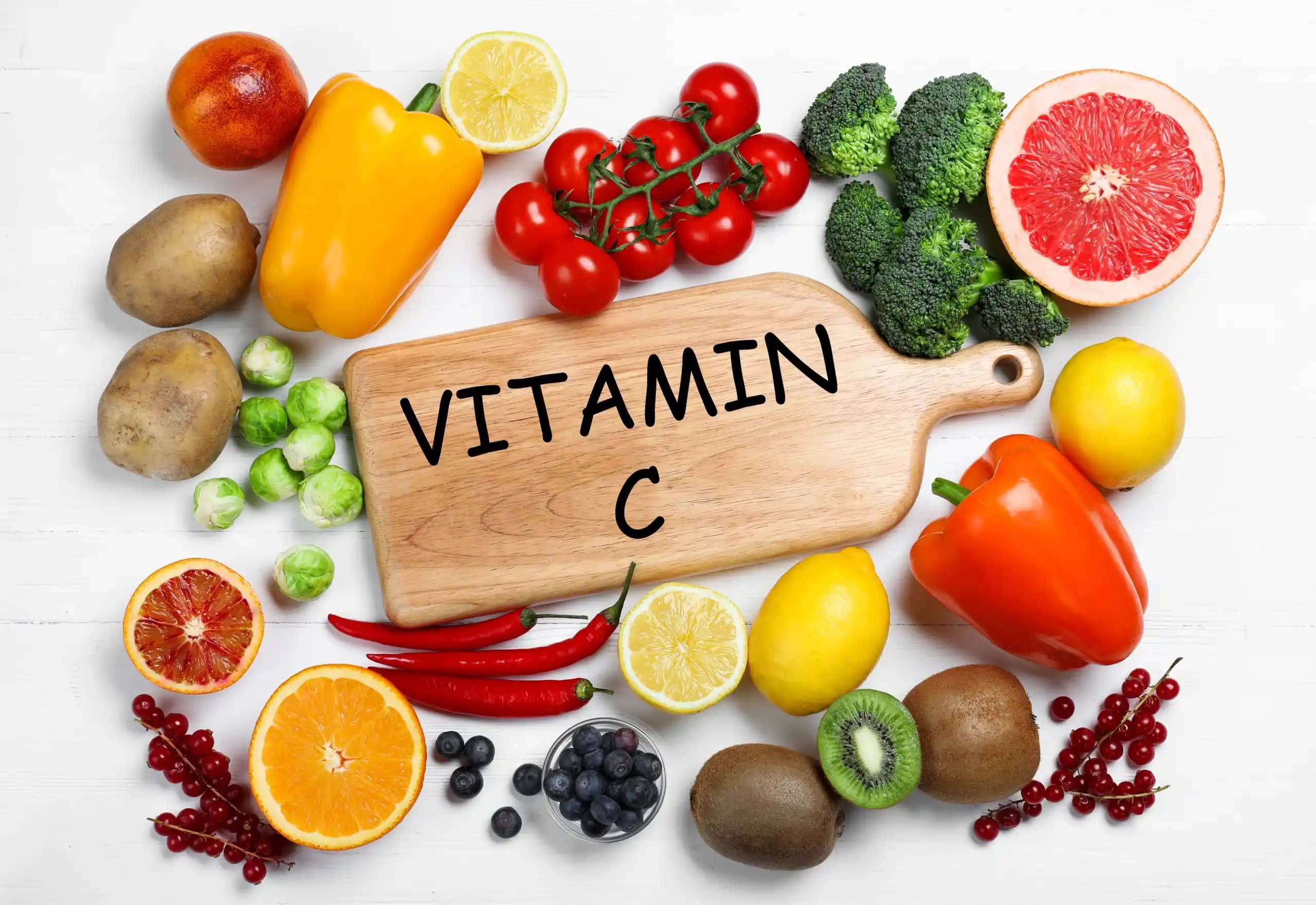 Vitamin C'nin Cilt Sağlığı ve Güzellikteki Rolü: Etkili Kullanım Yöntemleri ve Faydaları