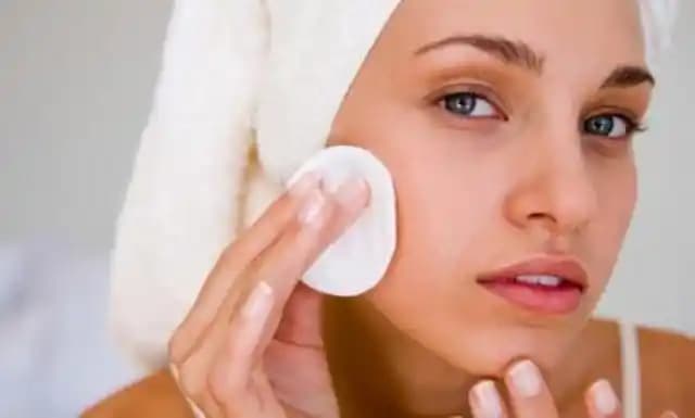 Yüz Kuruluğuna Karşı Etkili Çözümler ve Doğal Bakım Yöntemleri