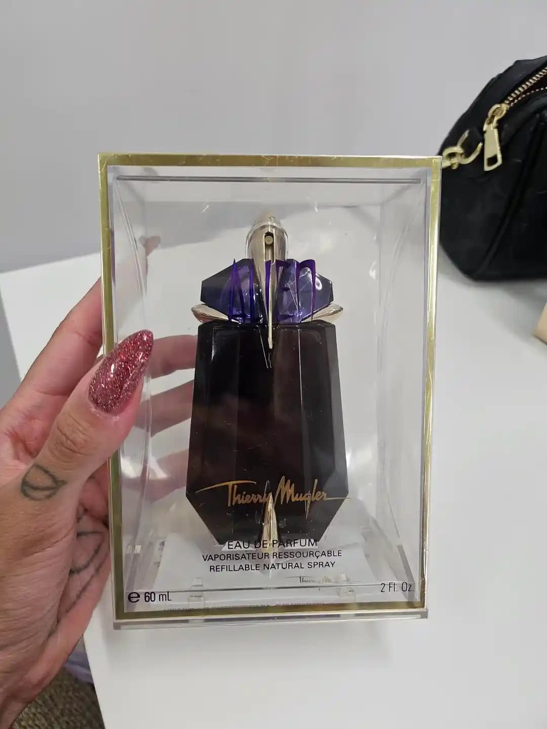 2005 Yılı Alien Parfümü: Orijinal Formülasyonun Özellikleri ve Reformülasyon Farkları